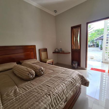 Hotel Kaliu Pacitan Ngoại thất bức ảnh