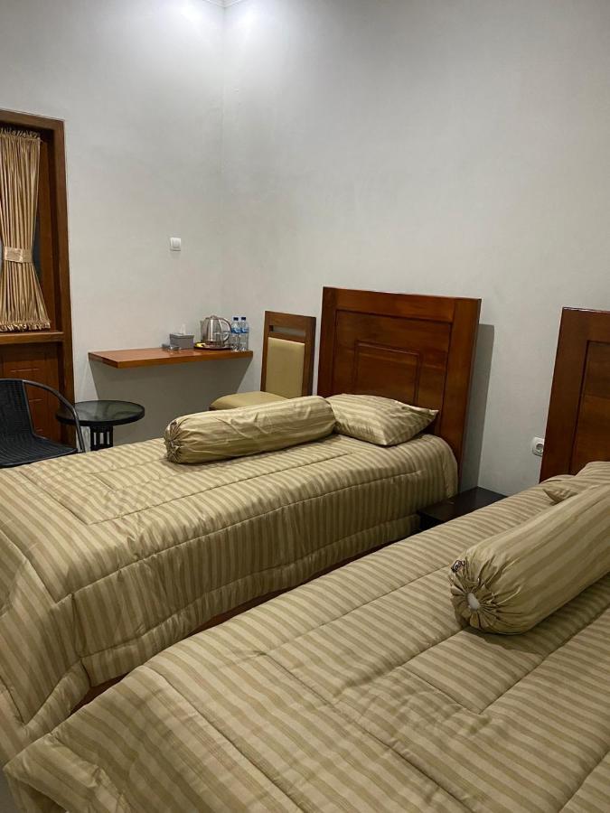 Hotel Kaliu Pacitan Ngoại thất bức ảnh
